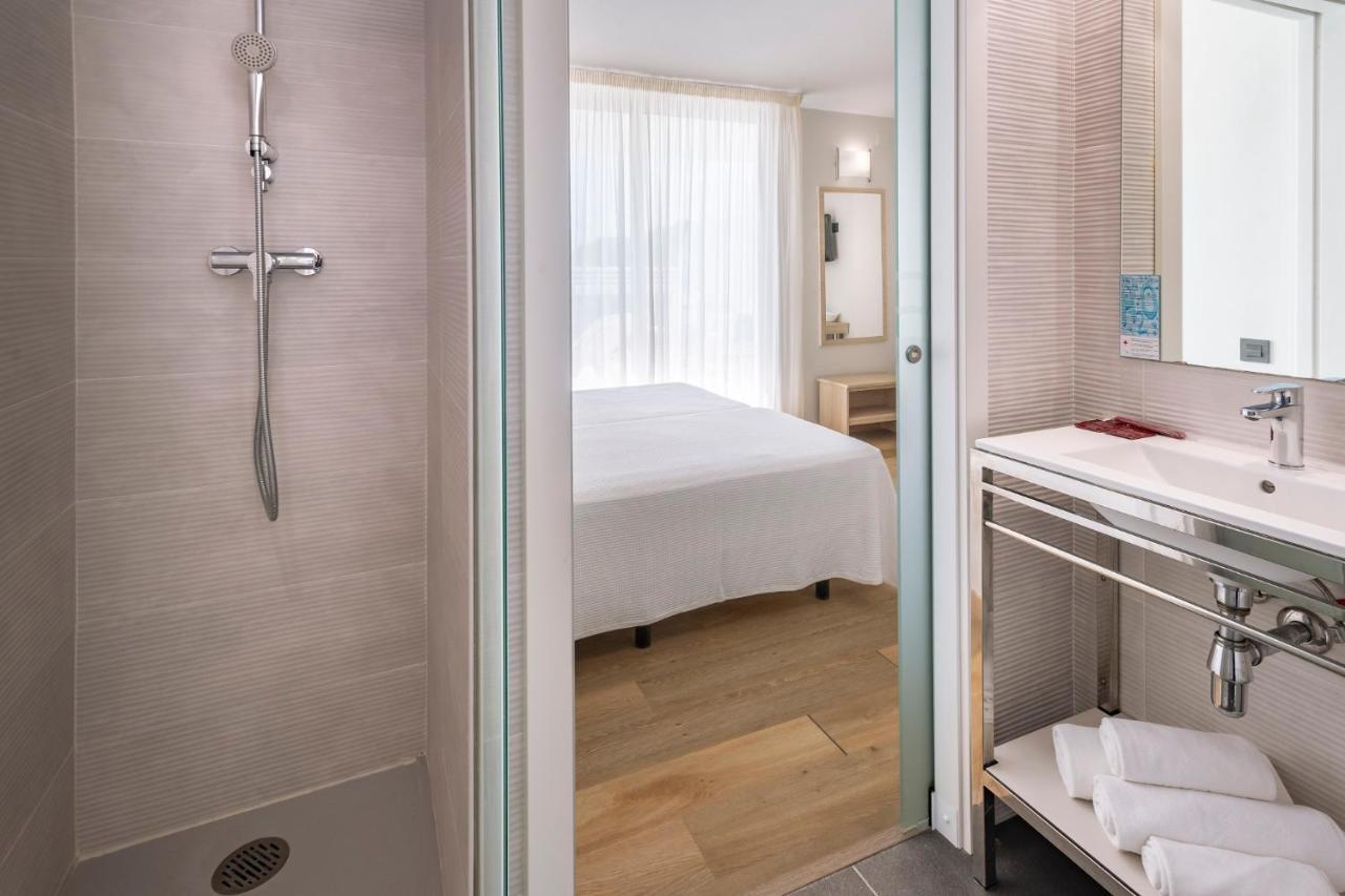 Aparthotel Marinada Salou Ngoại thất bức ảnh
