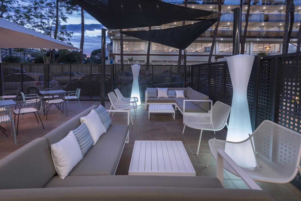 Aparthotel Marinada Salou Ngoại thất bức ảnh